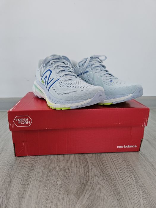 Vand adidasi New Balance W860G13