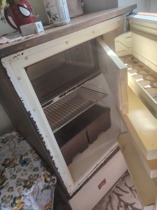 Продам Старый Холодильник
