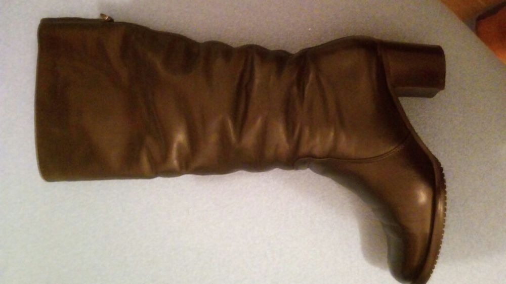 Продам зимние сапоги