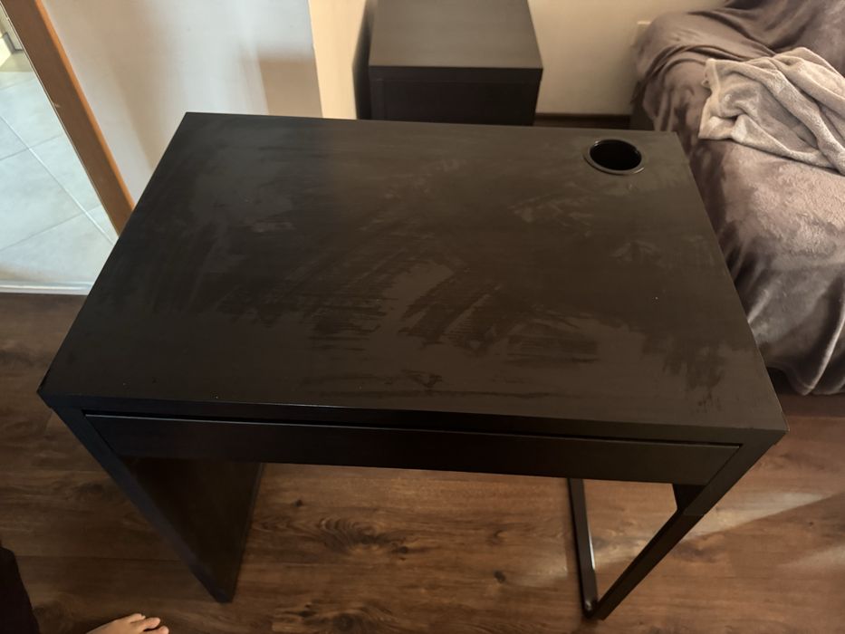 Бюро / компютърно бюро – модерен дизайн