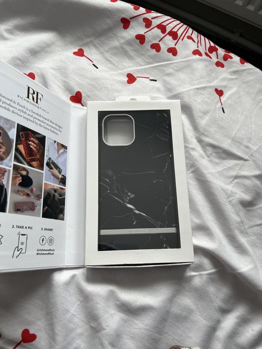 350 huse noi Samsung, iphone, huawei 1000 lei