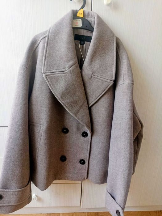 Разкошно палто Zara, ново с етикет, размер L