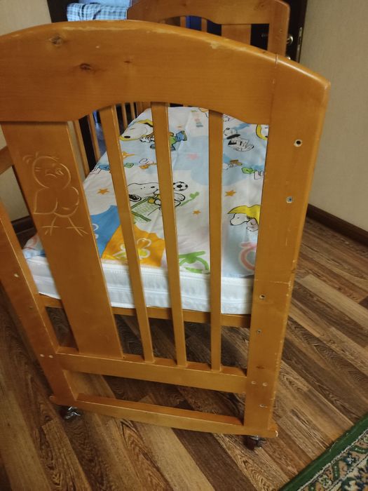 Манеж деревянный