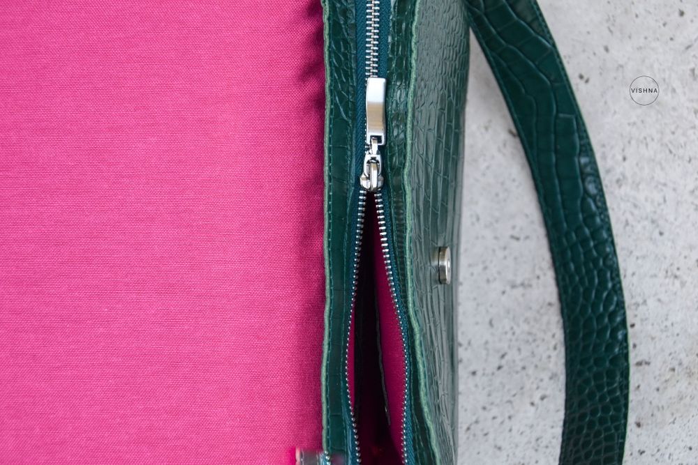 Чанта Vishna естествена кожа в зелено и черно