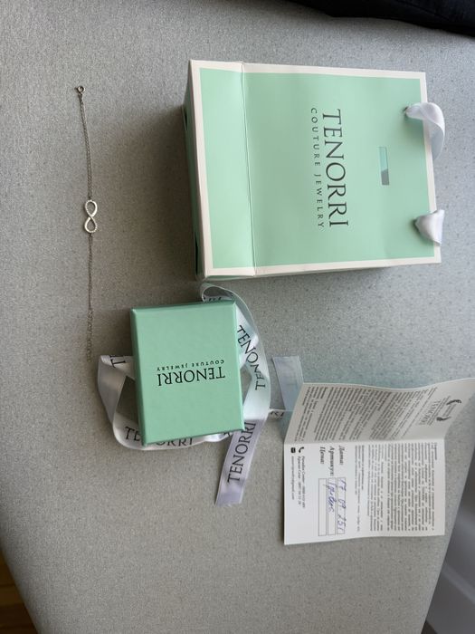 нова сребърна гривна с циркони Инфинити