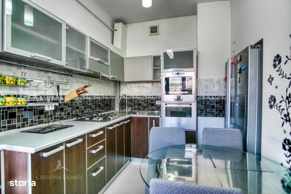 Apartament cu 3 camere, 2 locuri parcare / Sebastian - 13 Septembrie