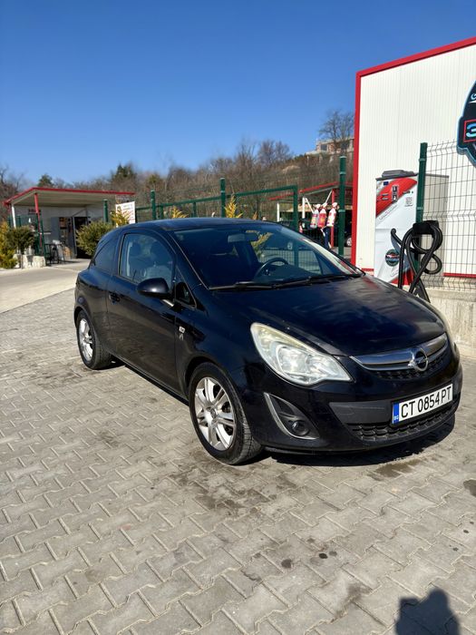 OPEL CORSA 2012г. газ/бензин
