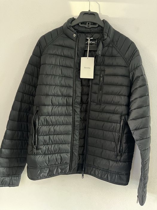 Geaca de la BERSHKA