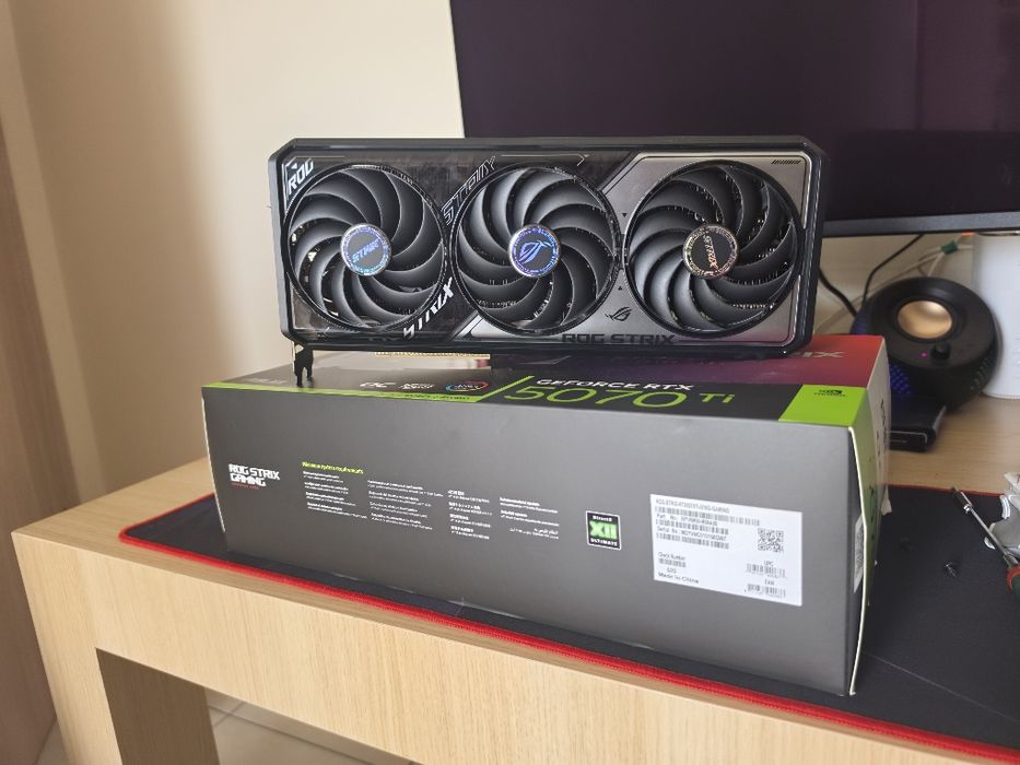 ASUS ROG Strix GeForce RTX 5070 Ti OC Edition – Отлично състояние, гаранция до 16.06.2029 г