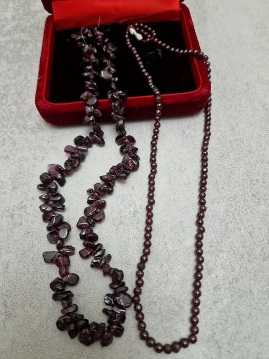 Натуральные гранатовые бусы