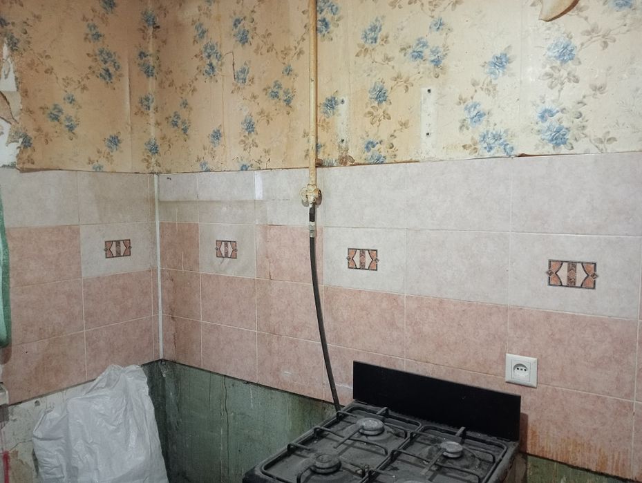 Отдам кафель даром