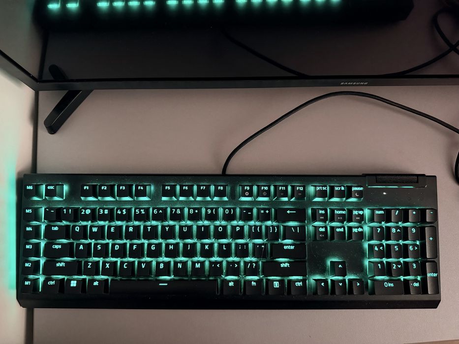 Tastatura Razer Blackwidow V4 X Green Switch Garantie 1 an jumatate