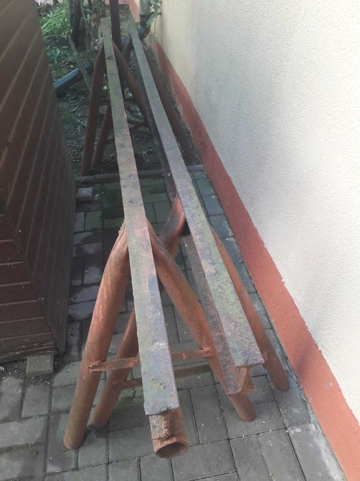 Vand capre(stative) pentru confectii metalice