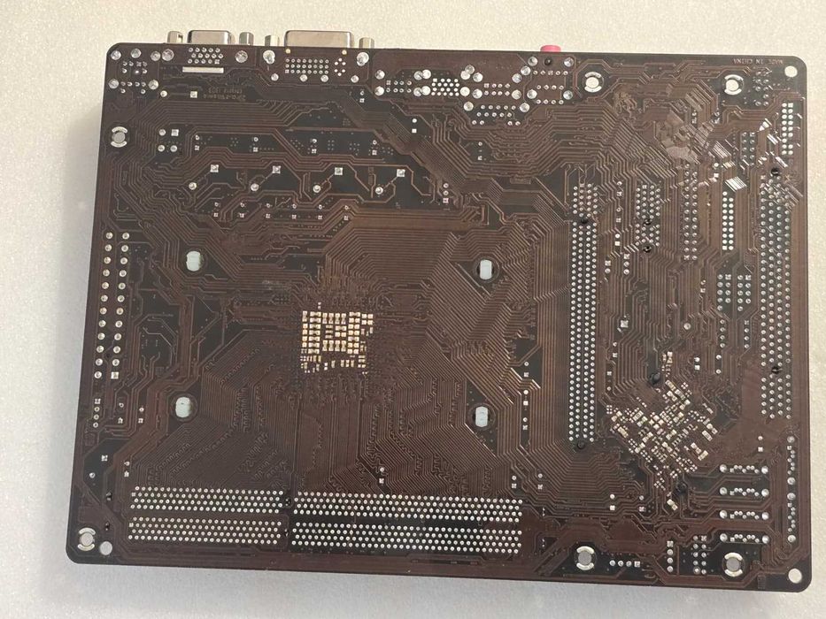 Placa de baza ASRock FM2A55M-DG , Socket FM2 + Procesor AMD A4 4000