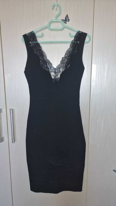 Rochie neagra cu dantela ZARA