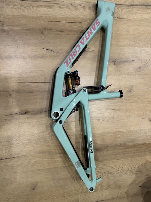 Santa Cruz Nomad 6 cc 2025 frameset L