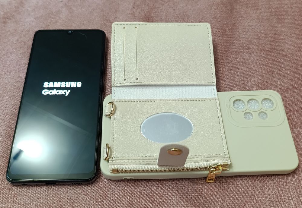 Samsung Galaxy A32  – с калъф, без зарядно
