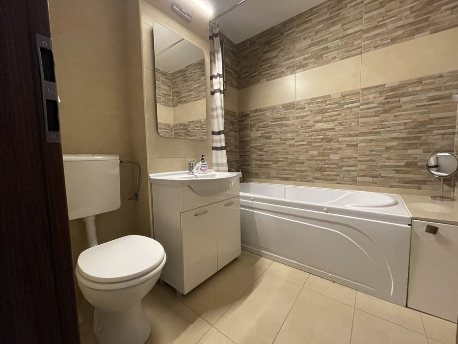 Inchiriez apartament 3 camere Lipovei