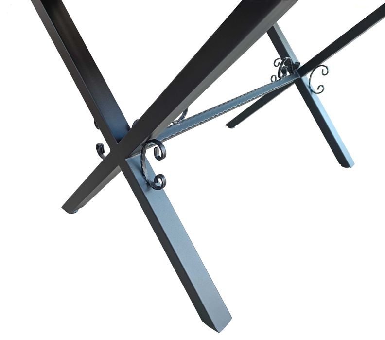 Поръчков, дизайнерски и стабилен. Крак  с орнаменти модел 012