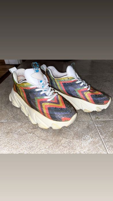 Обувь спортивная ! женская ! Кроссовки !