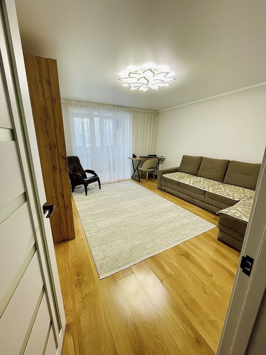 Квартира 2-ком со СВЕЖИМ ремонтом возле НИШ