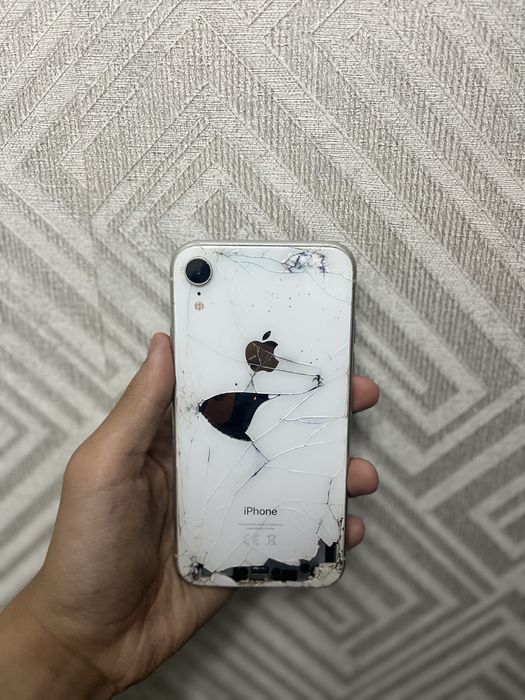 Продам Iphone xr
