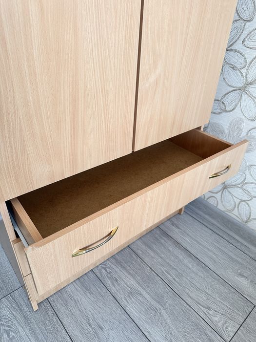 Продам шкаф для одежды