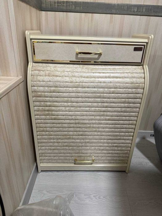 Спальняя гарнитура и обувь подставка