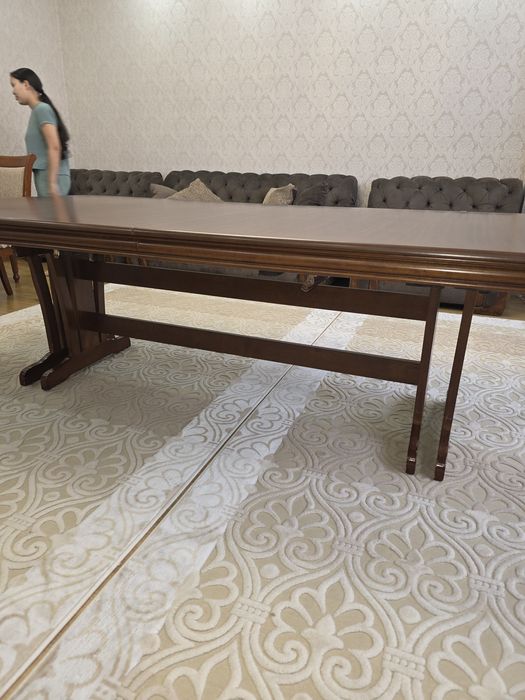 Обеденный стол, массив