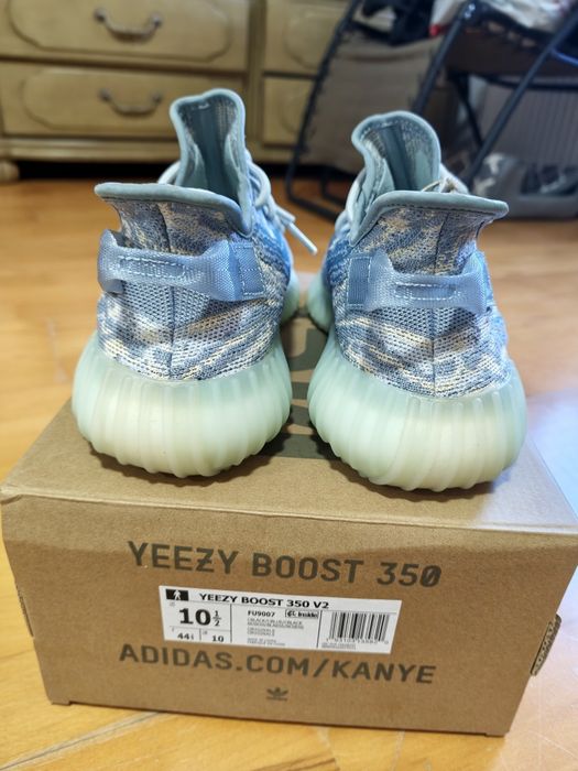 Yeezy boost 350 v2 Blue