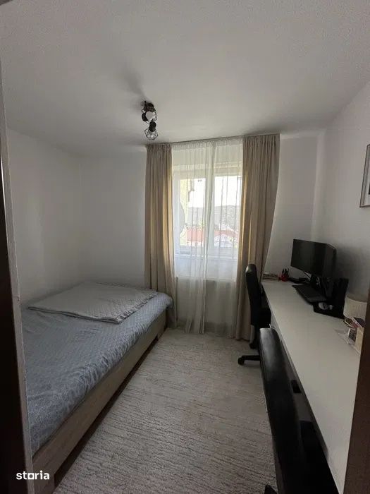 Apartament de 2 camere, decomandat,  complet renovat si utilat., zona