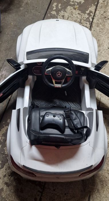 Детска кола Mercedez AMG