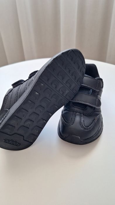 Маратонки adidas