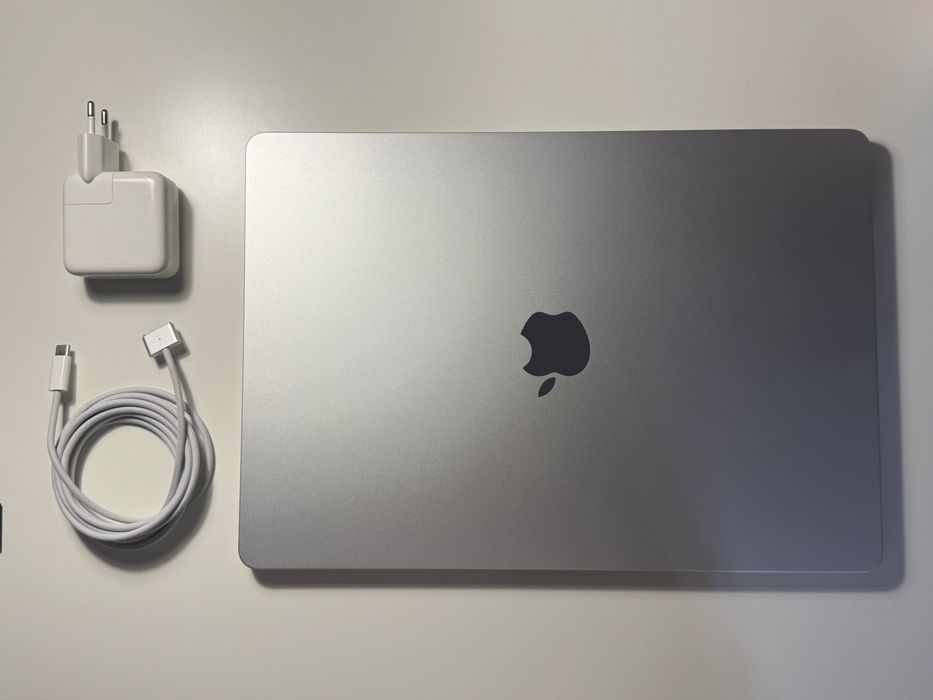 MacBook Air M2 15" 8GB/256GB Silver