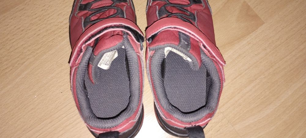 Încălțăminte quechua mărimea 28