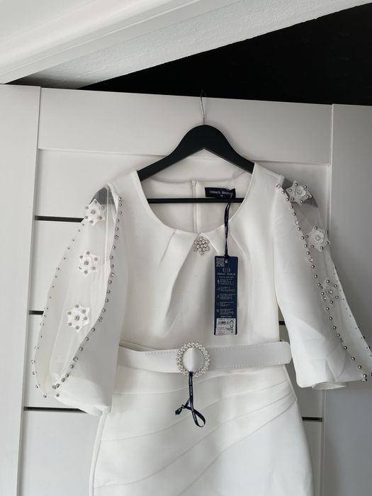 Rochie noua cu etichetă