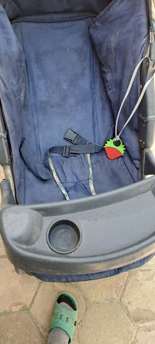 Детская коляска. Не китайская. Удобная в использовании. Ремни  безопас