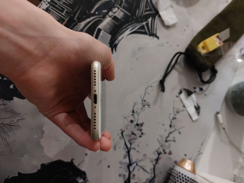 Айфон 7 на запчасти