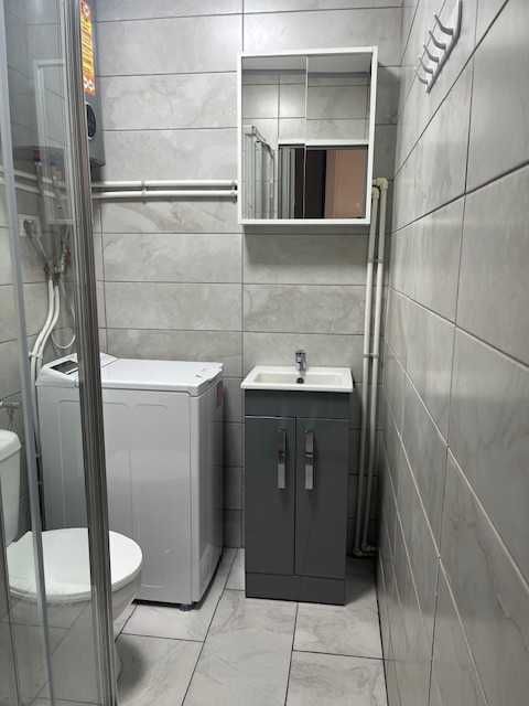 Inchiriez garsoniera zona UMT