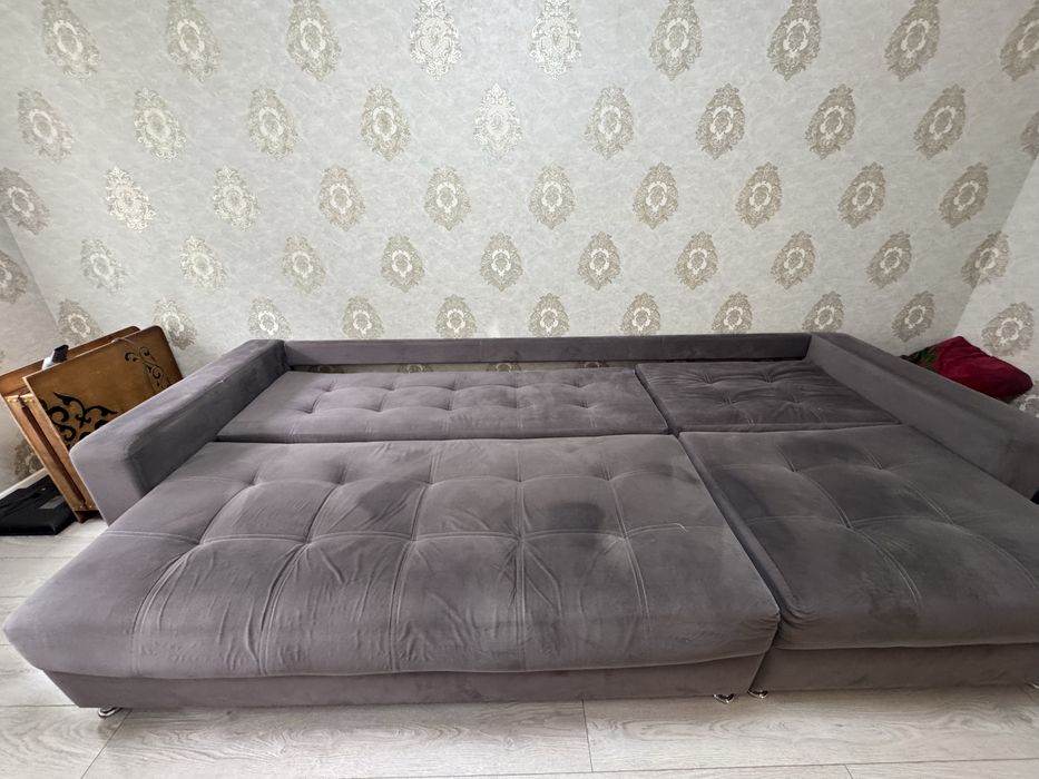 Продается диван в хорошем состоянии