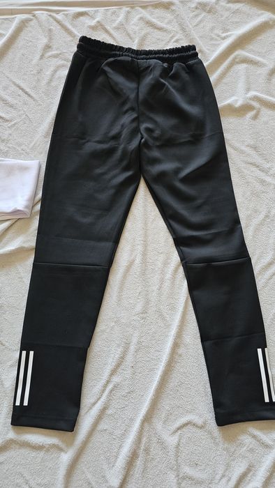 Чисто нов мъжки екип Adidas, черно- бял