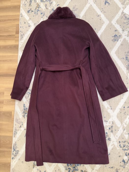 Абсолютно новое пальто