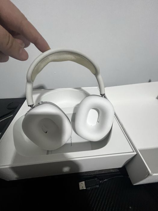 Соочно продам apple наушники