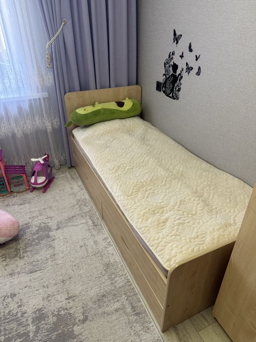 Продам односпальную кровать
