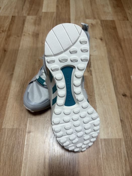 Adidas (equipment prototype), зелени със бели