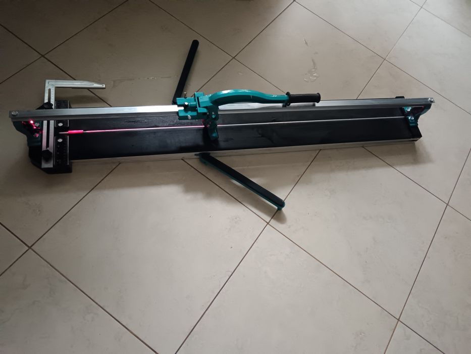 De vânzare mașina de gresie și faianță 120 cm