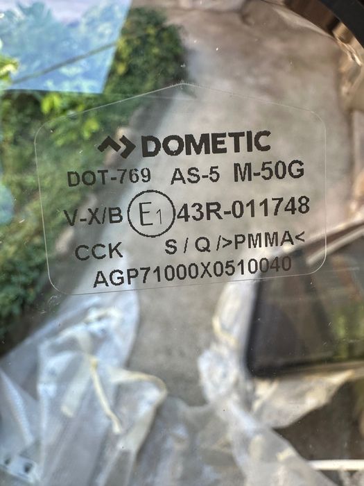 Прозорци за кемпер и каравана “ DOMETIC “