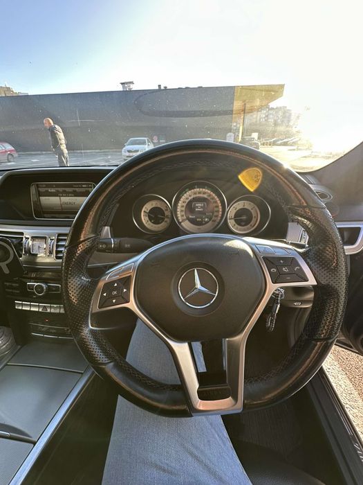 Mercedes-Benz E 220 AMG