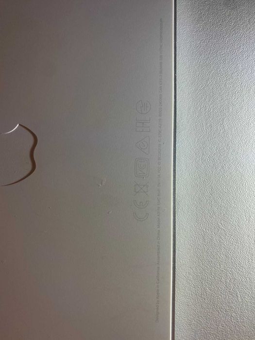 Tastatură Apple Magic, cu Touch ID și tastatură numerică