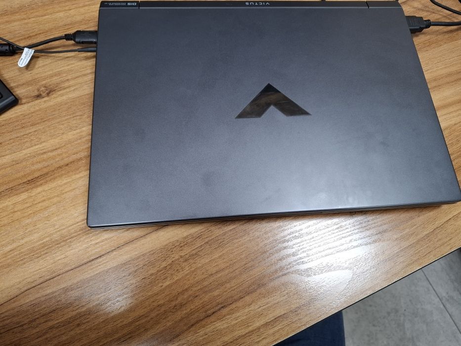 HP Victus 15 GAMING  i5 24/512 ozu/ssd 450$